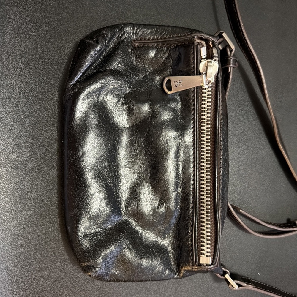 Hobo Fern Leather Crossbody Bag In Black!